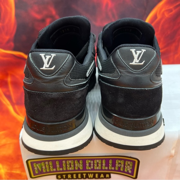 Louis Vuitton run away sneaker LV- 5/7M - Picture 7 of 10